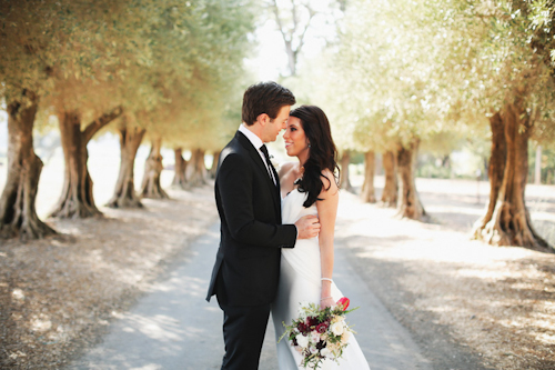 Elegant, rustic wedding at Auberge du Soleil, Napa. Floral design by Nancy Liu Chin, photos by Michele Waite | junebugweddings.com