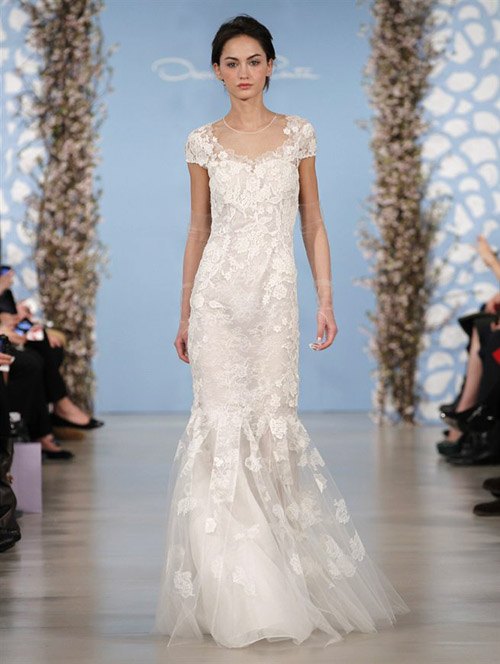 Wedding dress by Oscar de la Renta from his Spring 2014 bridal collection | via junebugweddings.com Wedding dress by Oscar de la Renta from his Spring 2014 bridal collection | via junebugweddings.com