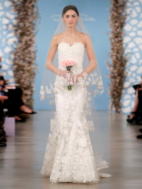 Wedding dress by Oscar de la Renta from his Spring 2014 bridal collection | via junebugweddings.com Wedding dress by Oscar de la Renta from his Spring 2014 bridal collection | via junebugweddings.com