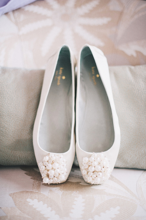 pretty travel inspired wedding in York, Australia with photos by Ben Yew Photography | junebugweddings.com