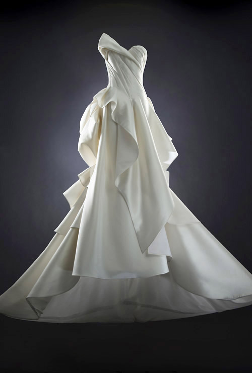 modern couture wedding dress by Rubin Singer, 2014 bridal collection | via junebugweddings.com
