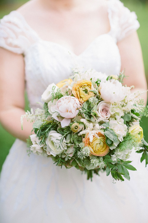 Southern wedding in Charleston, South Carolina, photos by Caroline Ghetes | via junebugweddings.com