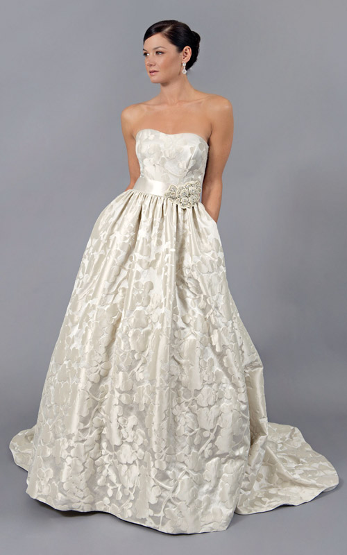 pretty lace wedding dresses from Modern Trousseau Spring 2012 colleciton