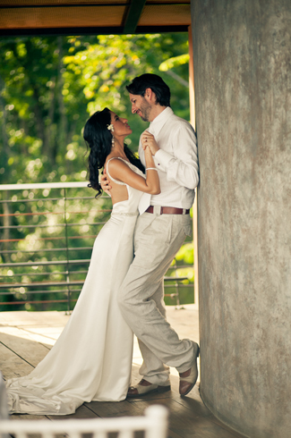 wedding at Punto de Vista with photos by A Brit and A Blonde Photography