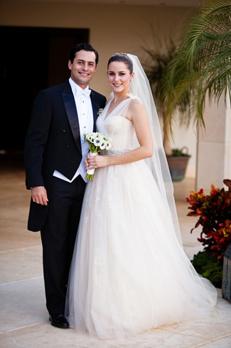 Rosannette and Arturo's Real Wedding photographed by Elizabeth Medina