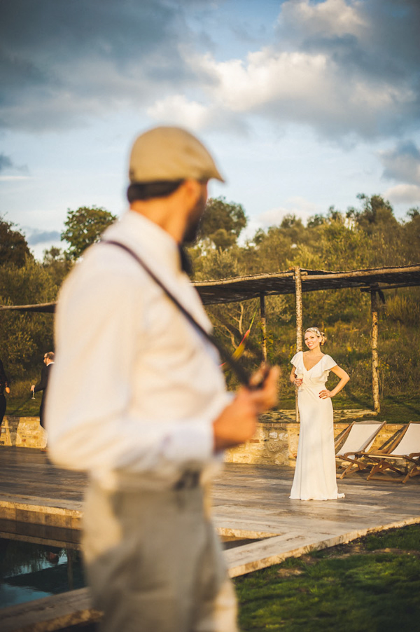picturesque elopement in Tuscany with photography by Roberto Panciatici | via junebugweddings.com (16)