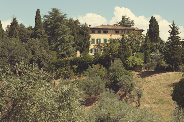 stunning-tuscan-destination-wedding-with-photography-by-jules-bower-3