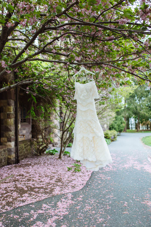 romantic country club wedding lace gown by Rivini, photo by Clay Austin Photography | via junebugweddings.com