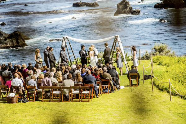 stunning Big Sur wedding backdrop