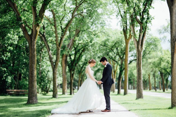 Outdoor-wedding-in-manitoba-modern-pixel (19 of 27)