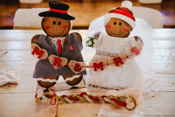 Rustic-Winter-Wedding-with-Red-Accents (21 of 28)