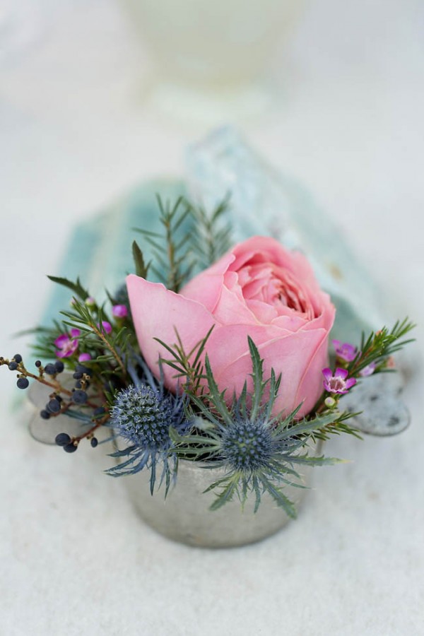 Wintry-Styled-Shoot-Watershed-Floral-9