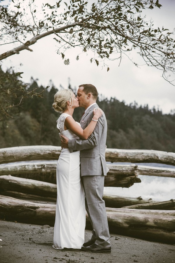 Waterfront-Wedding-at-South-Whidbey-State-Park (15 of 28)