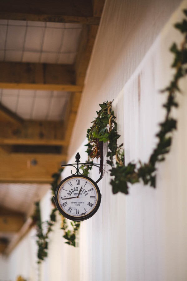 Beautifully-Natural-Indoor-Wedding-at-The-Woolshed (7 of 40)