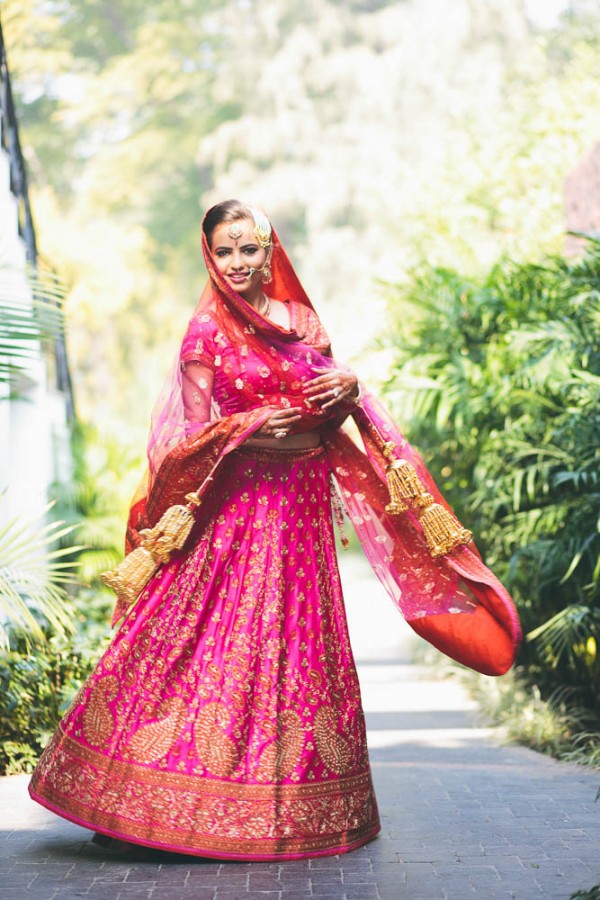 Fuchsia-and-Orange-Wedding-in-India (11 of 35)