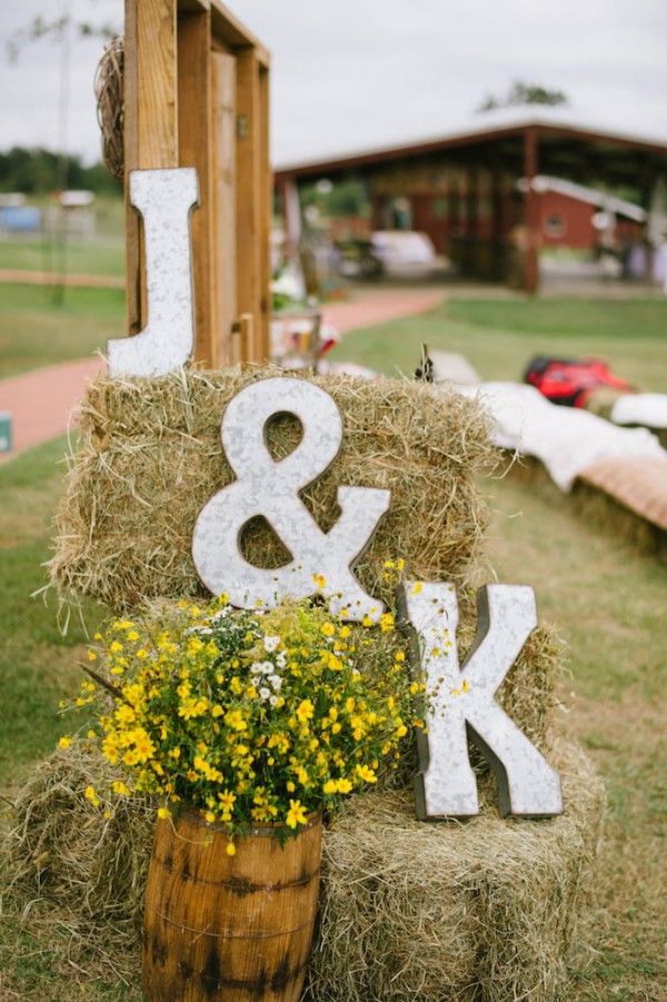 Peach-and-Mint-Wedding-at-Heifer-Ranch (37 of 41)