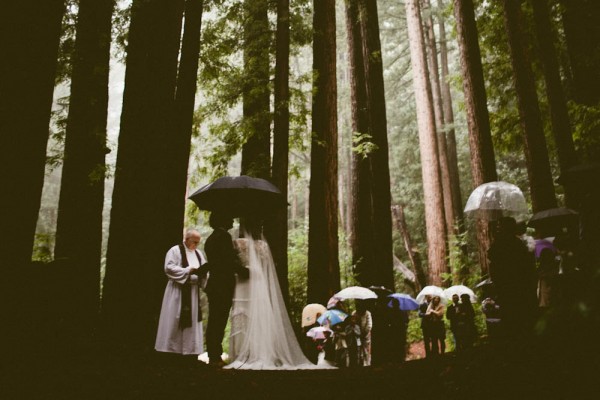 Rainy-Forest-Wedding-at-Stones-and-Flowers-Retreat-Andria-Lindquist (26 of 34)