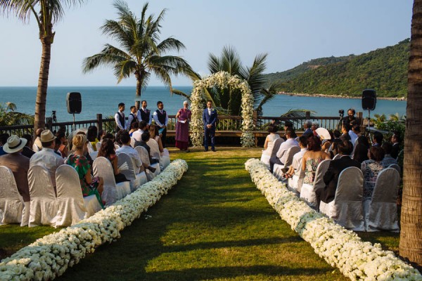 Destination-Wedding-InterContinental-Danang-Sun-Peninsula-Resort-Wainwright-Weddings (7 of 26)