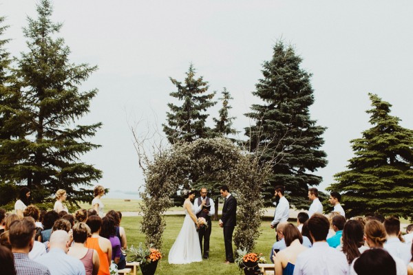 Stunning-Saskatchewan-Wedding-at-Cedar-Lodge (10 of 38)