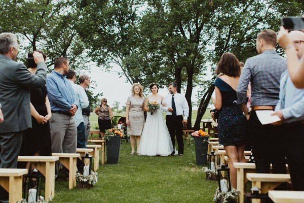 Stunning-Saskatchewan-Wedding-at-Cedar-Lodge (7 of 38)