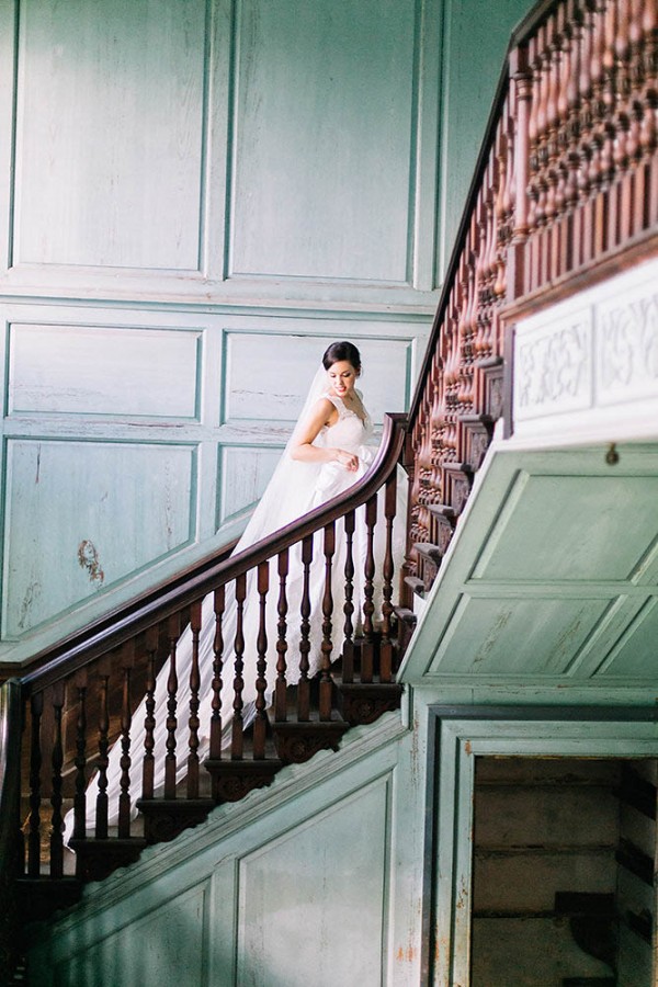 Elegant-Southern-Bridal-Portraits-at-Drayton-Hall-Catherine-Ann-Photography (9 of 27)