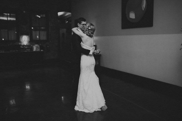 Quirky-Missouri-Wedding-at-Historic-Firehouse-No-2-Aaron-and-Whitney-Photography (43 of 45)