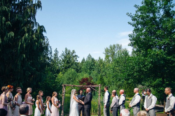Alternative-Bohemian-Wedding-at-Storybook-Farm-Julia-Kinnunen-Photography-7143