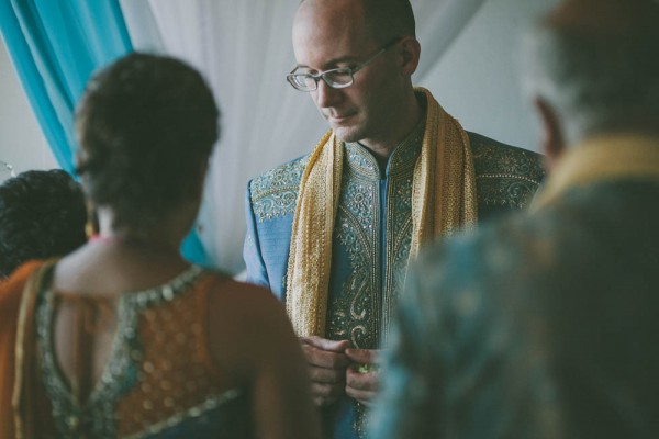 Blue-and-Gold-Hindu-Wedding-Villetto-Photography-387