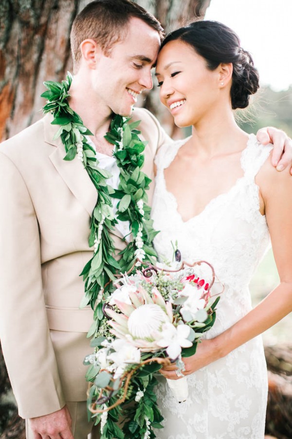 Chic-Hawaiian-Wedding-at-Sunset-Ranch (24 of 33)