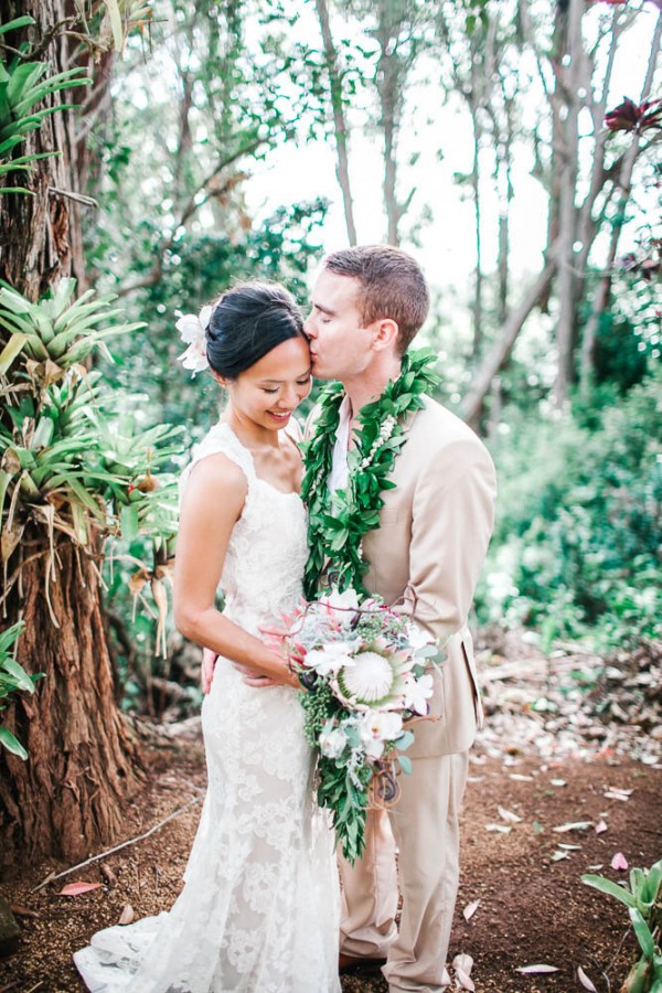 Chic Hawaiian Wedding At Sunset Ranch Junebug Weddings