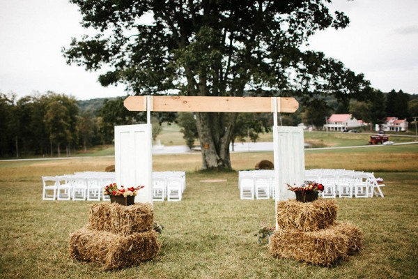 DIY-Maryland-Wedding-at-Caboose-Farm (15 of 32)