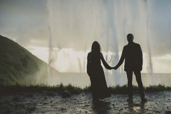 Intimate-Natural-Couple-Portraits-in-Iceland-Charis-Rowland-Photography-33