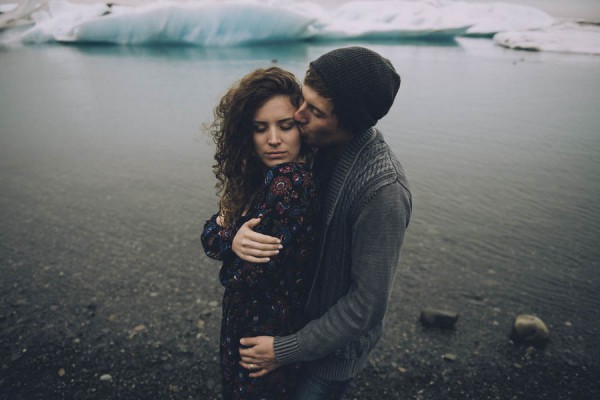 Intimate-Natural-Couple-Portraits-in-Iceland-Charis-Rowland-Photography-360