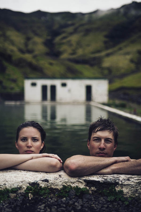 Intimate-Natural-Couple-Portraits-in-Iceland-Charis-Rowland-Photography-62