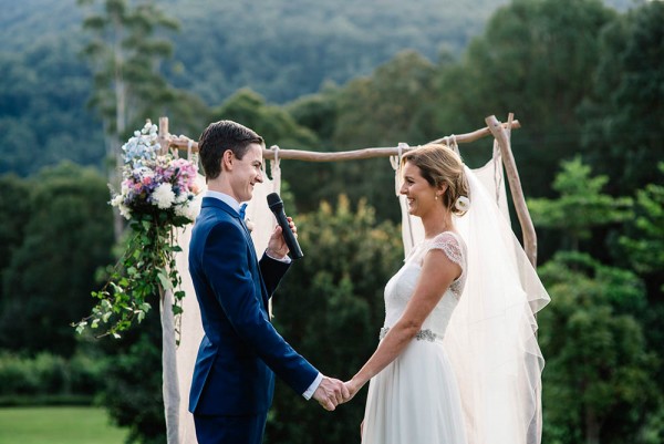 Romantic-Australian-Wedding-at-Mount-Warning (17 of 35)