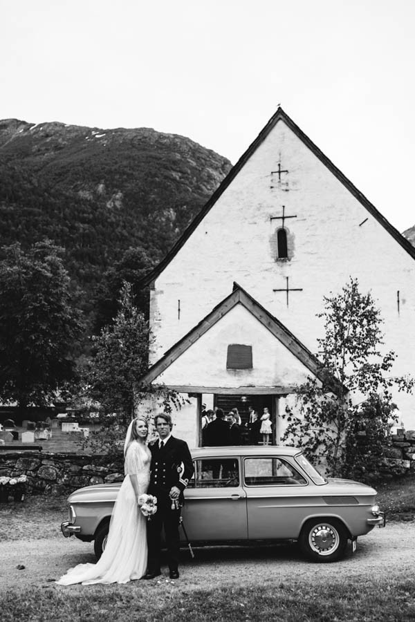 Traditional-Barn-Wedding-in-Norway-Damien-Milan-Photography--7