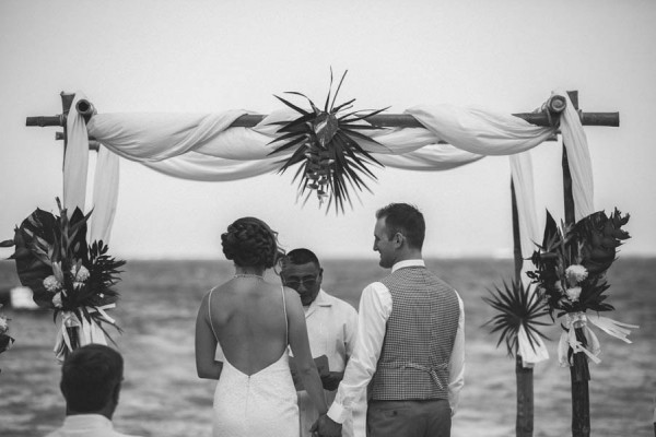 Tropical-Belize-Wedding-at-Seaside-Cabanas-Hotel-Nicole-Ashley-Photography-146