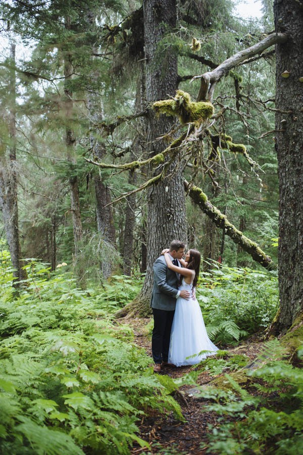 Understated-Alaska-Destintion-Wedding-in-Orange-and-Navy-Erica-Rose-Photography-0032