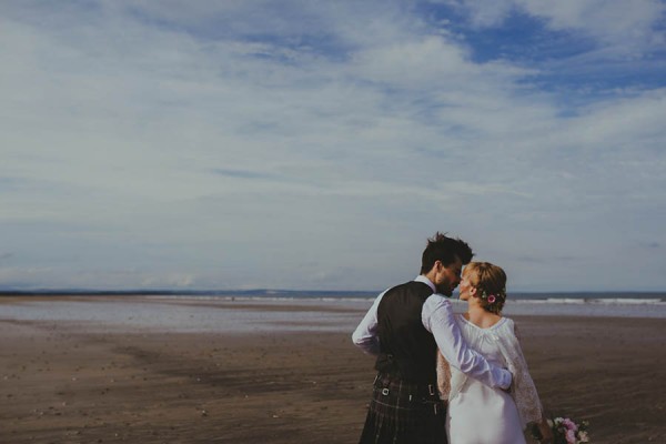 Bohemian-Seaside-Scottish-Wedding-at-St-Salvators-Chapel-Anna-Urban-0614