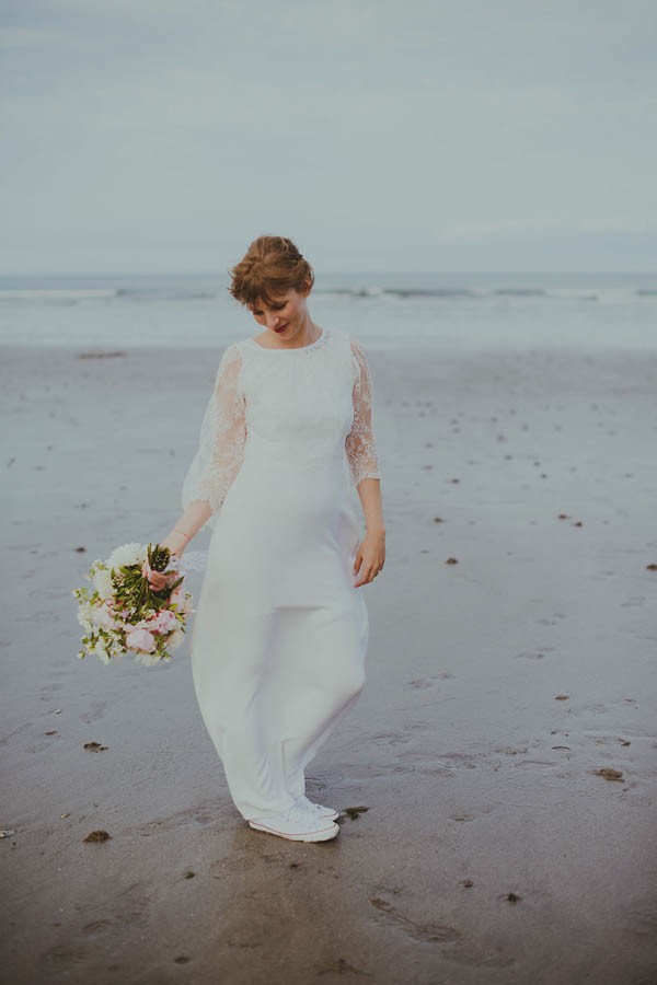 Bohemian-Seaside-Scottish-Wedding-at-St-Salvators-Chapel-Anna-Urban-0674