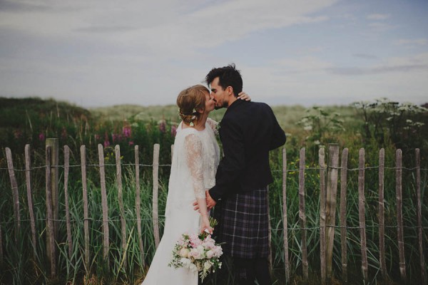 Bohemian-Seaside-Scottish-Wedding-at-St-Salvators-Chapel-Anna-Urban-0800