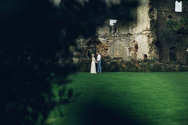 Boho-Yorkshire-Wedding-at-Jervaulx-Abbey-Miss-Gen-Photography-027