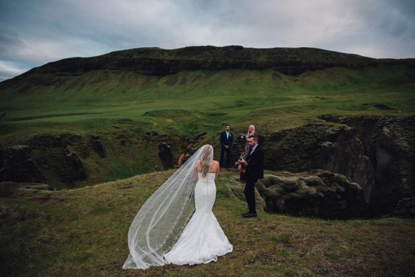 Boldly-Romantic-Icelandic-Elopement-in-the-Fjaorargljufur-Canyon-Nicole-Ashley-Photography-18
