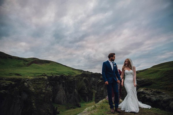 Boldly-Romantic-Icelandic-Elopement-in-the-Fjaorargljufur-Canyon-Nicole-Ashley-Photography-26