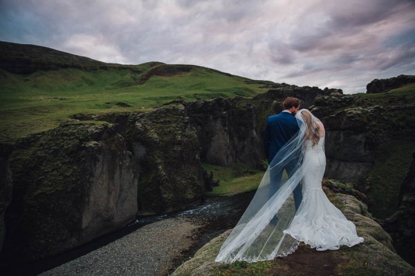 Boldly-Romantic-Icelandic-Elopement-in-the-Fjaorargljufur-Canyon-Nicole-Ashley-Photography-27