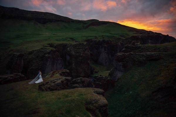 Boldly-Romantic-Icelandic-Elopement-in-the-Fjaorargljufur-Canyon-Nicole-Ashley-Photography-30