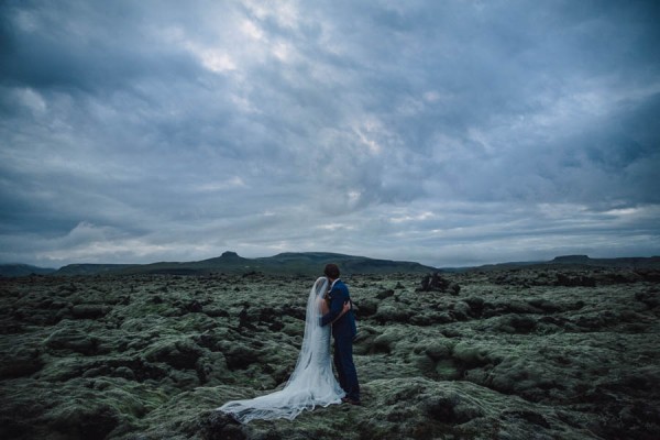 Boldly-Romantic-Icelandic-Elopement-in-the-Fjaorargljufur-Canyon-Nicole-Ashley-Photography-31