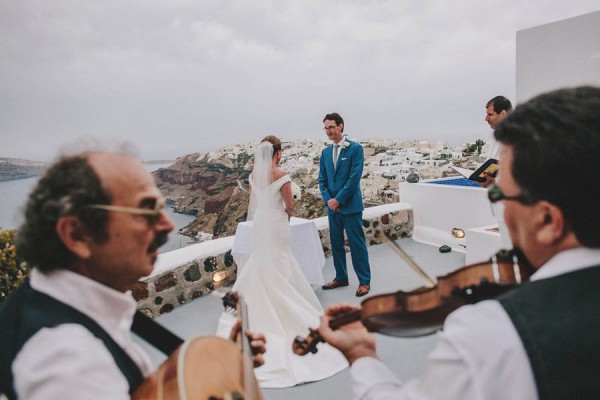 Greek-Destination-Wedding-at-the-Ikies-Traditional-Houses-Elianos-Photography-5