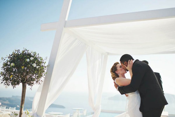 Romantic-Santorini-Destination-Wedding-at-La-Maltese-Thanasis-Kaiafas (20 of 28)