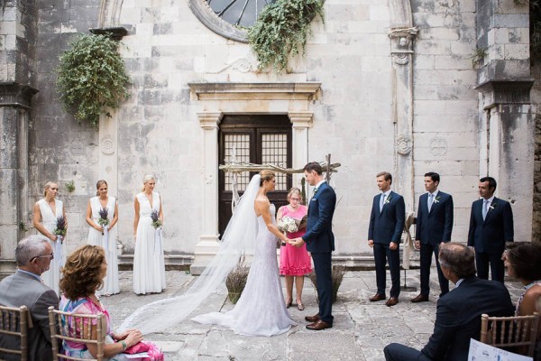 Simply-Elegant-Croatian-Wedding-at-Spanjola-Fortress-Lifestories-Wedding-13
